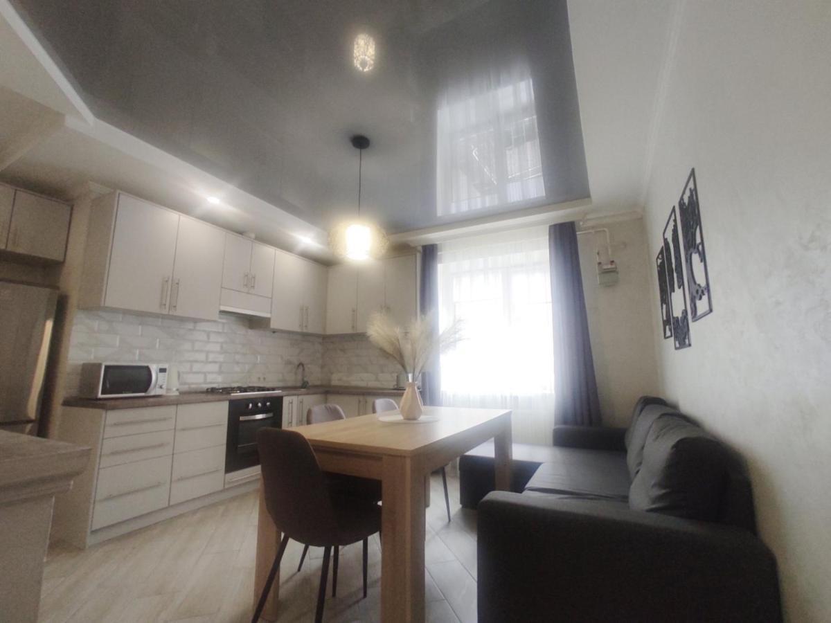 Апартаменти В Новобудові В Жк Фамілія Leópolis Exterior foto